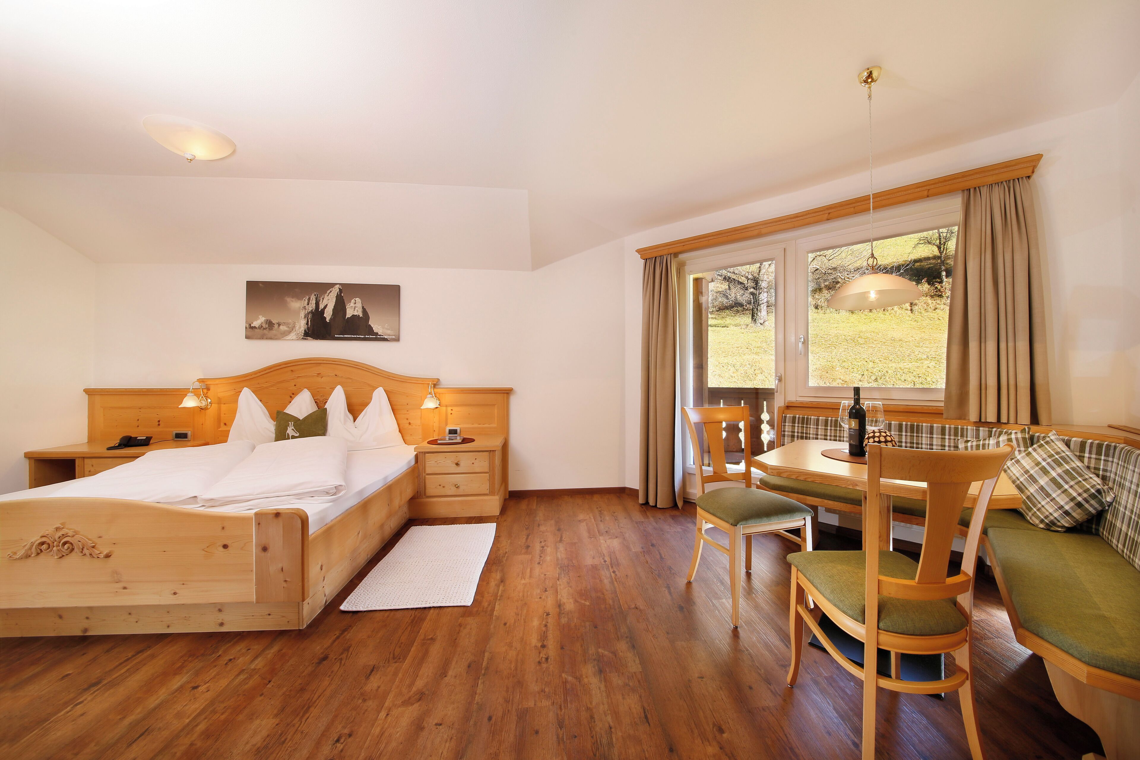 Family Double Room | Desk, laptop workspace, soundproofing, free WiFi