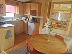 Private kitchen - Willerby Holiday Home (3-Bed Holiday Home Near Durham City) (Hartlepool)
