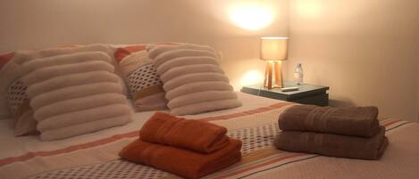 1 quarto, berço de viagem, Wi-Fi, roupa de cama