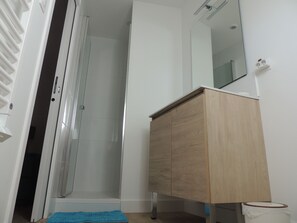 Interior - Bed and breakfast with independent access, located in the countryside. (Vernie)