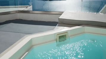 Superior Suite, Hot Tub, Sea View | 1 bedroom, in-room safe, iron/ironing board, free WiFi