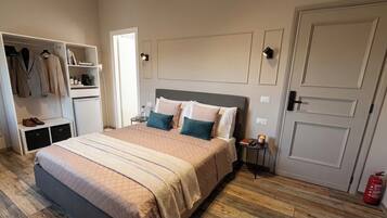 1 camera, una scrivania, Wi-Fi gratuito, lenzuola