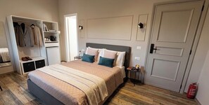 1 bedroom, desk, free WiFi, bed sheets - Camera ampia matrimoniale/tripla (Vitorchiano)