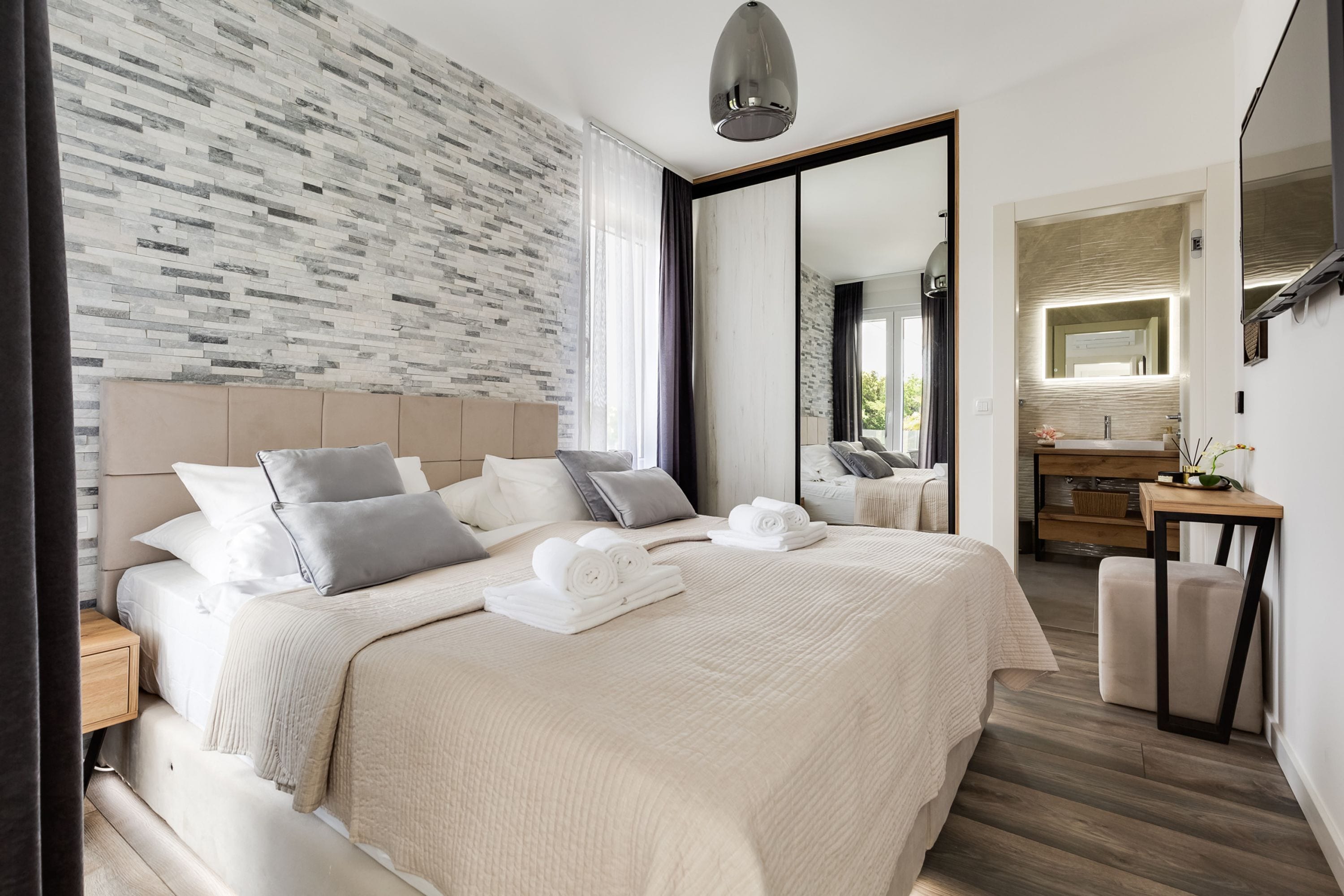 3 عدّة غرف نوم