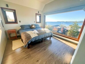 House | 3 bedrooms - Luxury House Playa Hermosa BBQ Jacuzzi Parking Wifi (Puerto Varas)