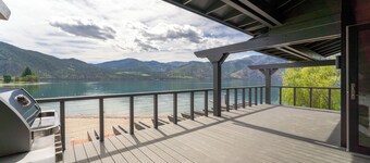 Waterfont Luxury- Yacinde B4