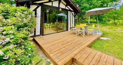 Little Landes house in the heart of the forest