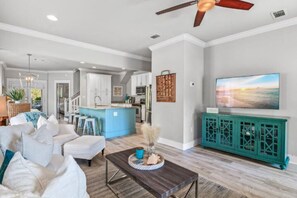 House, Multiple Beds, Patio, Garden View (Beach Please) | Living area