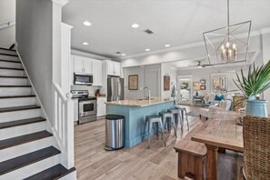 House, Multiple Beds, Patio, Garden View (Beach Please) | Interior