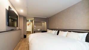 2 bedrooms, WiFi - Walking distance to Tokyo Tower|100 sq.m. large building for rent for 9 people (MAX9)|Fully Renovated|Only 21 min. train ride to Haneda Airport (港区)