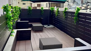 Property grounds - Walking distance to Tokyo Tower|100 sq.m. large building for rent for 9 people (MAX9)|Fully Renovated|Only 21 min. train ride to Haneda Airport (港区)
