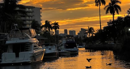 Welcome to Your floating home-away-from-home: Calm, Cozy, and Unforgettable