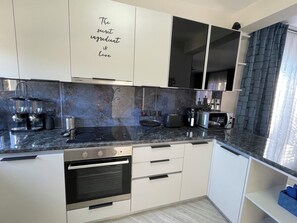 Microwave, oven, stovetop, dishwasher