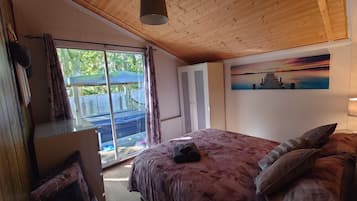 Cabin | 3 phòng ngủ, truy cập Internet không dây miễn phí, bộ trải giường