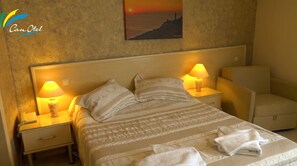 Deluxe Double or Twin Room, Balcony