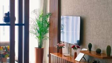 Deluxe Condo | Living area