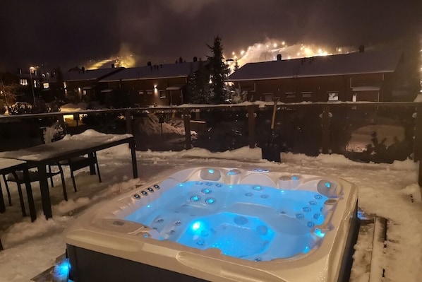 Bain à remous extérieur