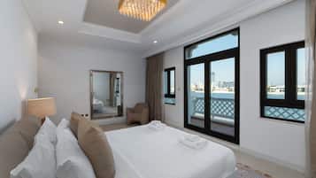 5 bedrooms, in-room safe, desk, laptop workspace