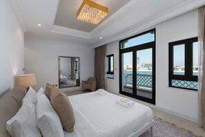 Exclusive Villa, 5 Bedrooms, Private Pool, Beach View | 5 bedrooms, in-room safe, desk, laptop workspace - Exclusive Palm Villa - Mint Stay (Dubai)