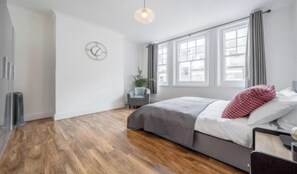 3 chambres, bureau, fer et planche à repasser, Wi-Fi gratuit