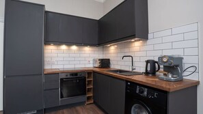 Fridge, microwave, oven, coffee/tea maker