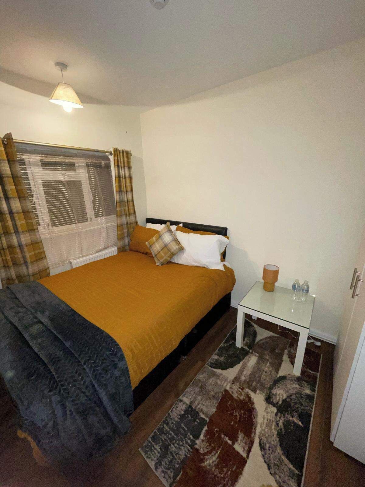 House | 3 bedrooms, iron/ironing board, free WiFi, bed sheets