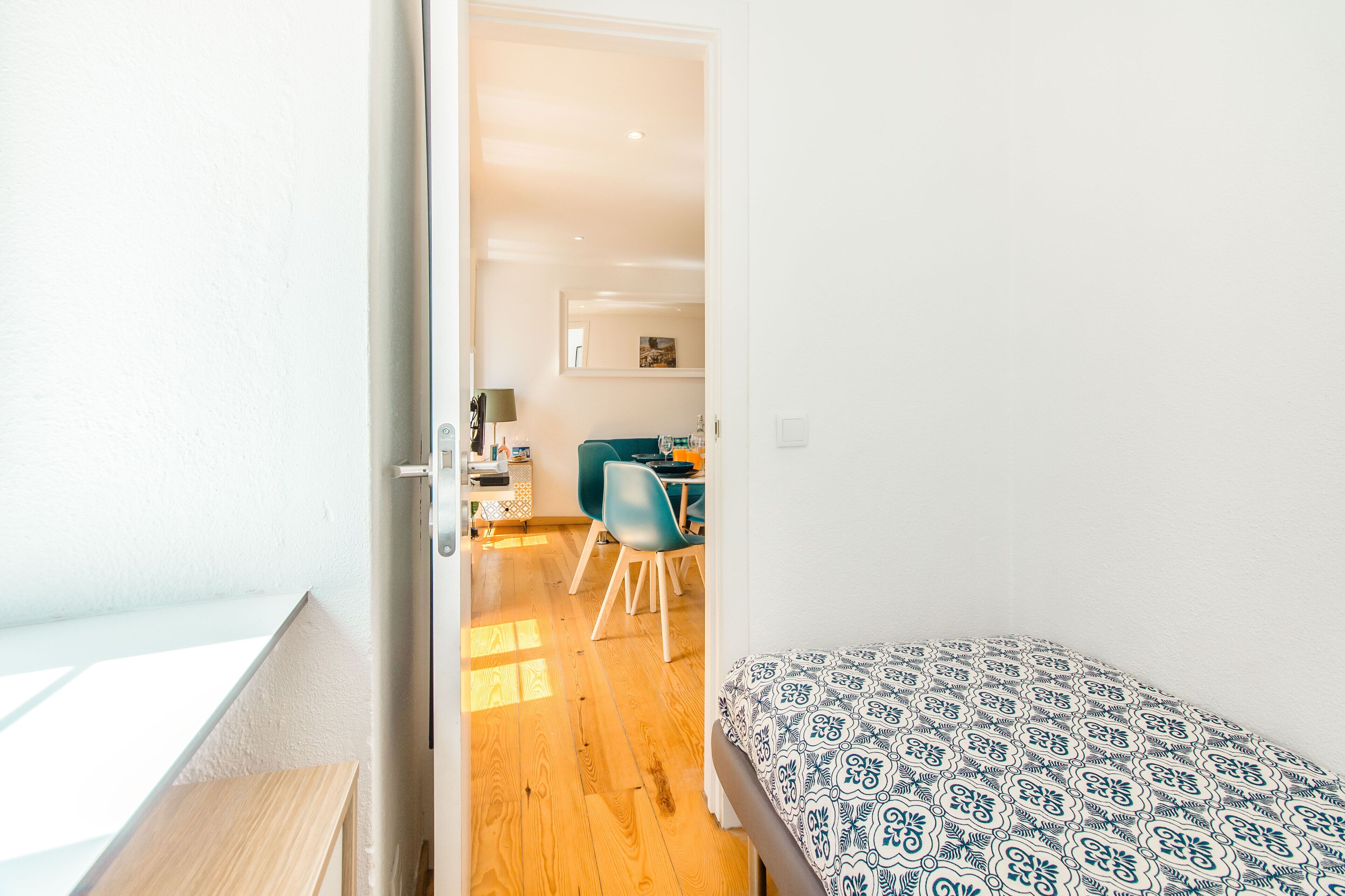 Apartamento básico, 2 quartos, para não fumantes, cozinha americana | 2 quartos, ferros/tábuas de passar roupa, Wi-Fi de cortesia