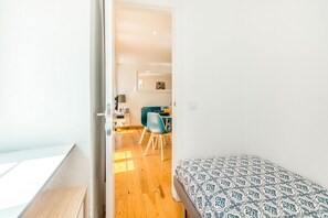 Basic Apartment, 2 Bedrooms, Non Smoking, Kitchenette | 2 bedrooms, iron/ironing board, free WiFi, bed sheets