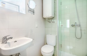 Appartement, 2 chambres, non-fumeurs, coin cuisine | Salle de bain