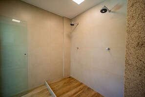Deluxe-Haus, 4 Schlafzimmer, Klimaanlage | Badezimmer | Dusche, Haartrockner, Handtücher, Toilettenpapier