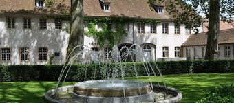 Welcome to our home! Detached studio in the heart of Rixheim with parking.