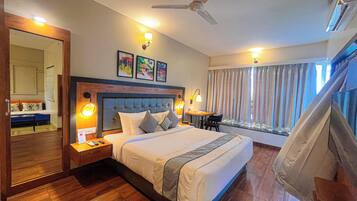 Luxury Villa, Private Pool | Soundproofing, iron/ironing board, bed sheets