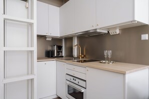 Apartment, Courtyard View | Private kitchen - Cozy & Modern Studio Apartment in Kallio (Helsinki)