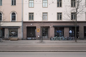 Front of property - Cozy & Modern Studio Apartment in Kallio (Helsinki)