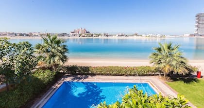 Private Palm Villa - Mint Stay