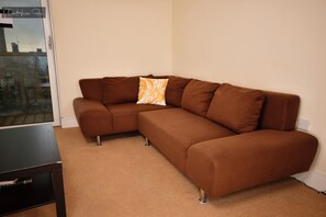 Smart TV - Comfortable 2 bedroom flat with a great view near Canary Wharf (London)