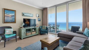 Condo, Multiple Beds, Balcony, Ocean View (Palazzo 806) | Living area | 42-inch flat-screen TV with digital channels
