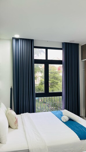 Deluxe Room, Balcony, City View | Desk, laptop workspace, free WiFi - La La Sol Hotel Phu Quoc (Phu Quoc)