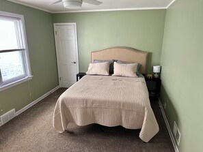 2 bedrooms, in-room safe, desk, free WiFi