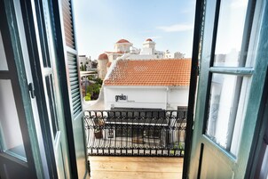 Quarto casal premium, sacada, vista para a cidade | Vista da sacada