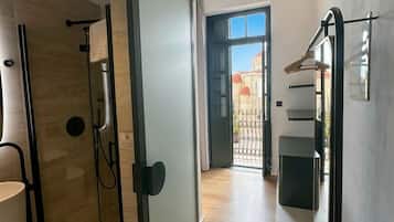 Junior Studio Suite, Balcony, City View | Hypo-allergenic bedding, minibar, in-room safe, soundproofing