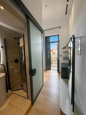 Junior Studio Suite, Balcony, City View | Hypo-allergenic bedding, minibar, in-room safe, soundproofing - Kentrikon 1924 Boutique Hotel Old Town (Paphos)
