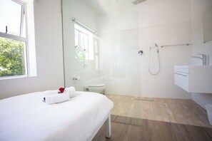 Standard Single Room, Non Smoking | Premium bedding, free WiFi, bed sheets - TheLab Backpackers (Franschhoek)