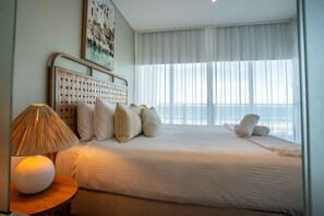 3 bedrooms, desk, iron/ironing board, travel crib