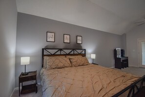 3 dormitorios, tabla de planchar con plancha, wifi y ropa de cama