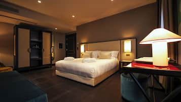 Executive Triple Room | Premium bedding, minibar, in-room safe, soundproofing