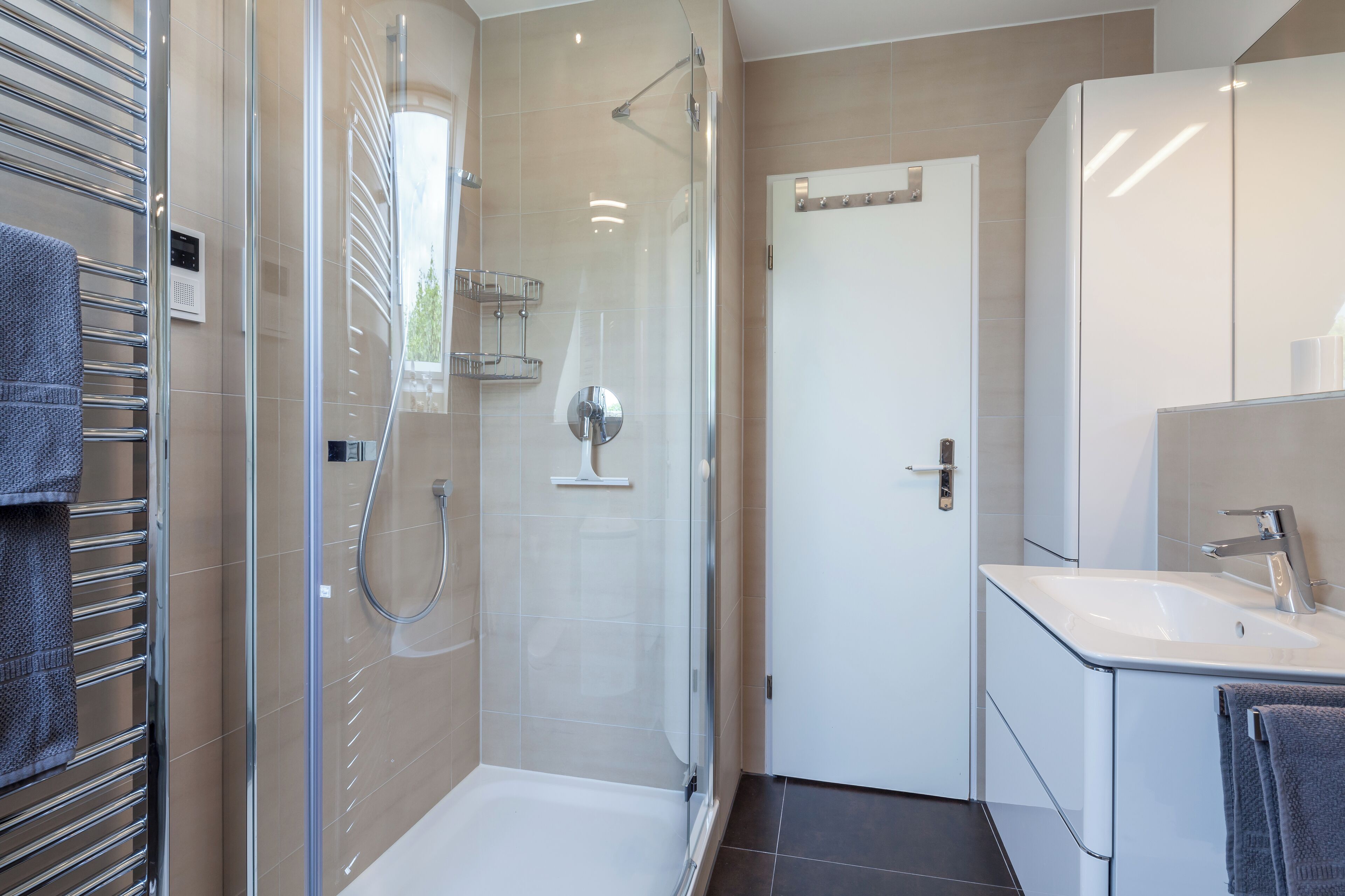 Haartrockner, Seife, Toilettenpapier