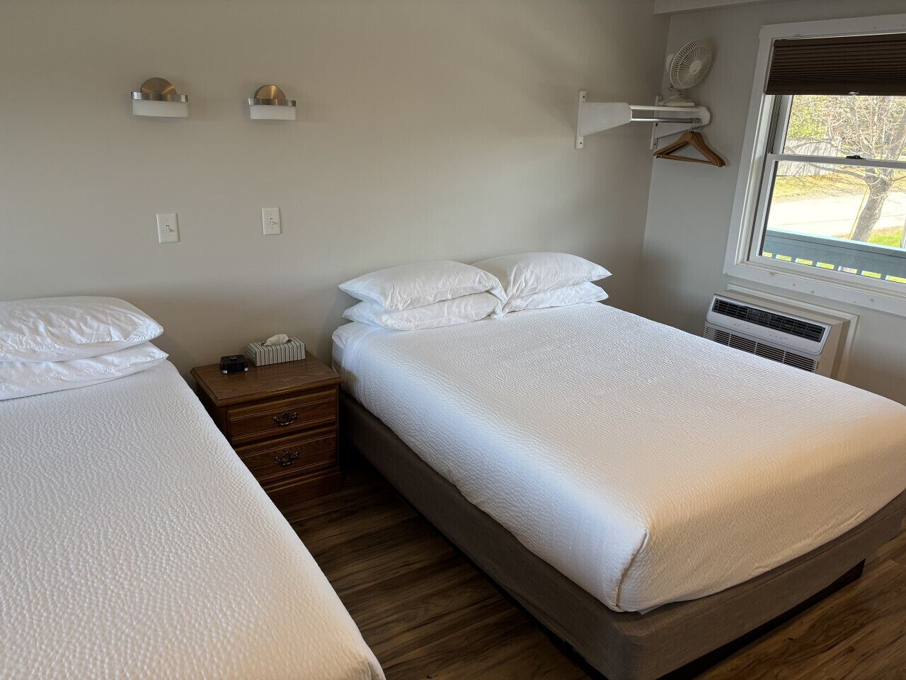 1 bedroom, desk, travel cot, free WiFi