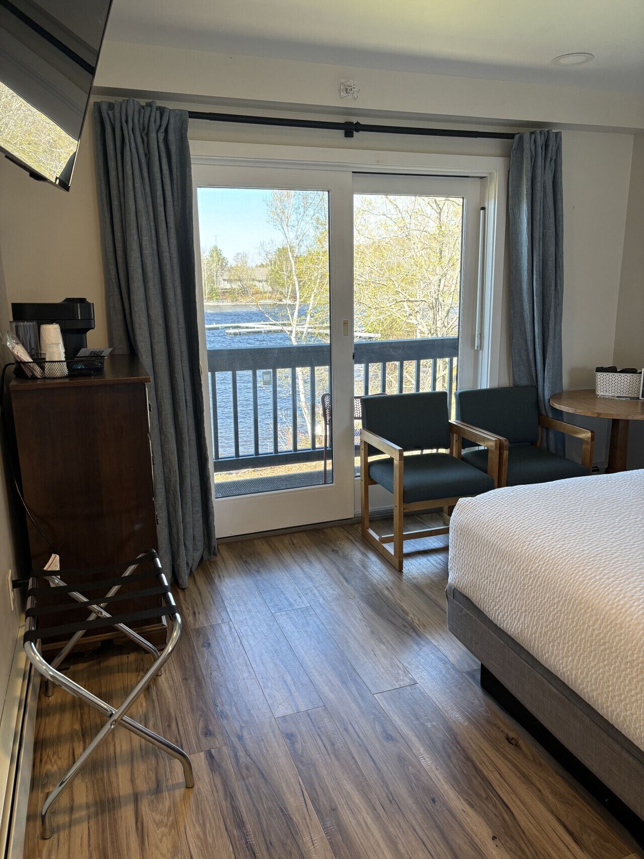 1 bedroom, desk, travel cot, free WiFi