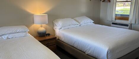 1 bedroom, desk, travel crib, free WiFi